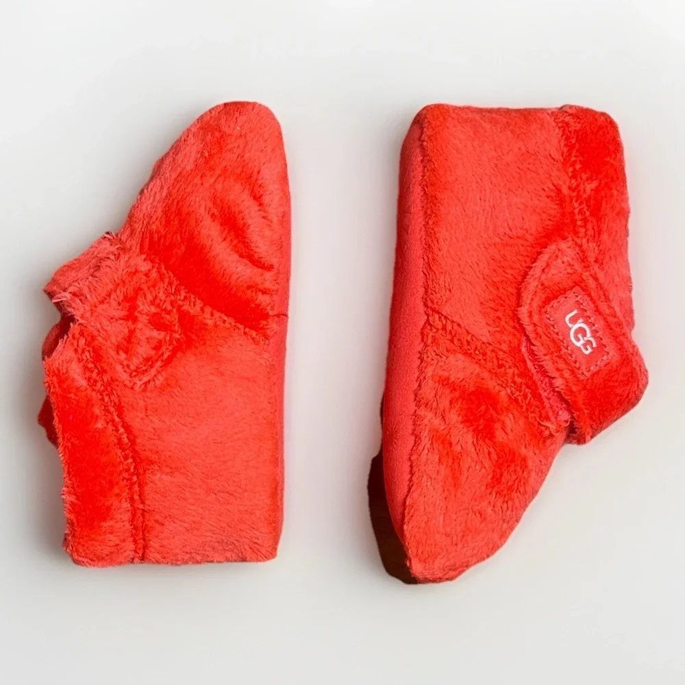 UGG Bixbee Baby Booties Ruby Red Soft Fleece Slippers Size 04/05